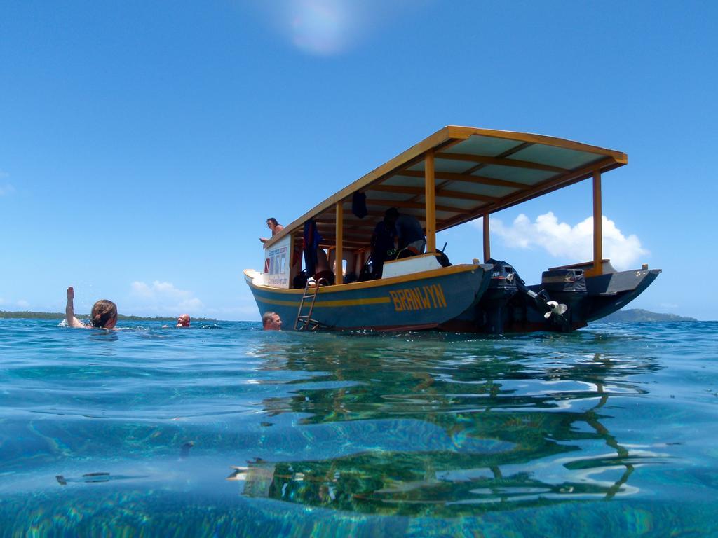 Bunaken Divers Sea Breeze Resort Exterior photo