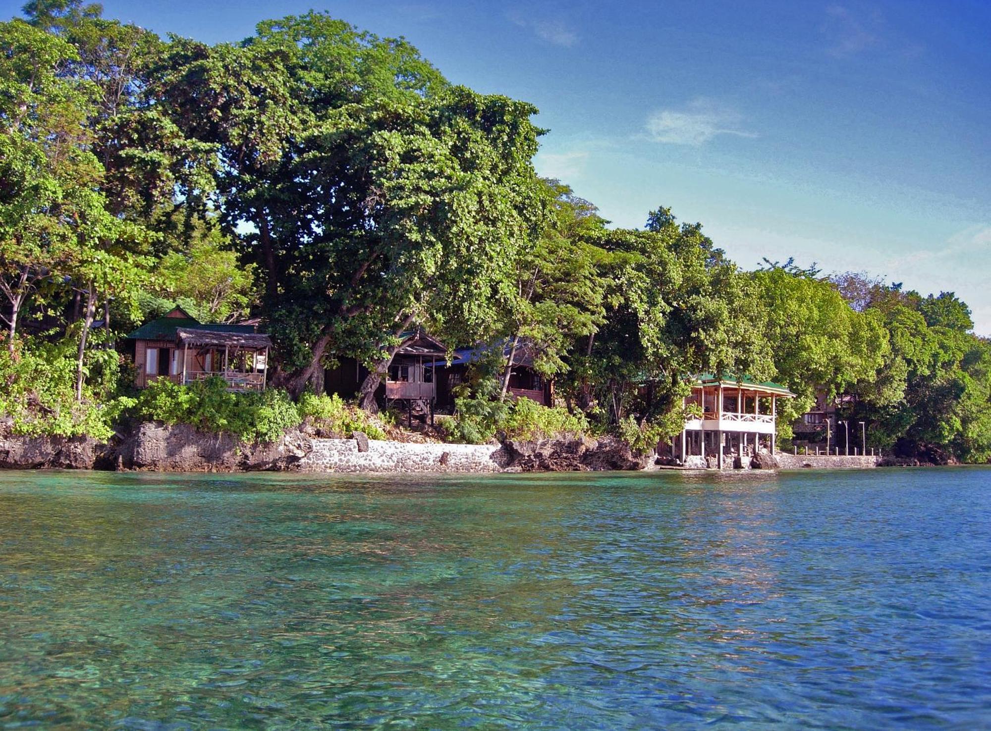 Bunaken Divers Sea Breeze Resort Exterior photo