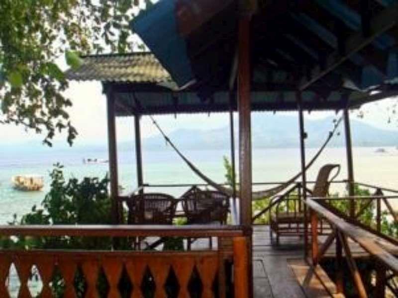 Bunaken Divers Sea Breeze Resort Exterior photo